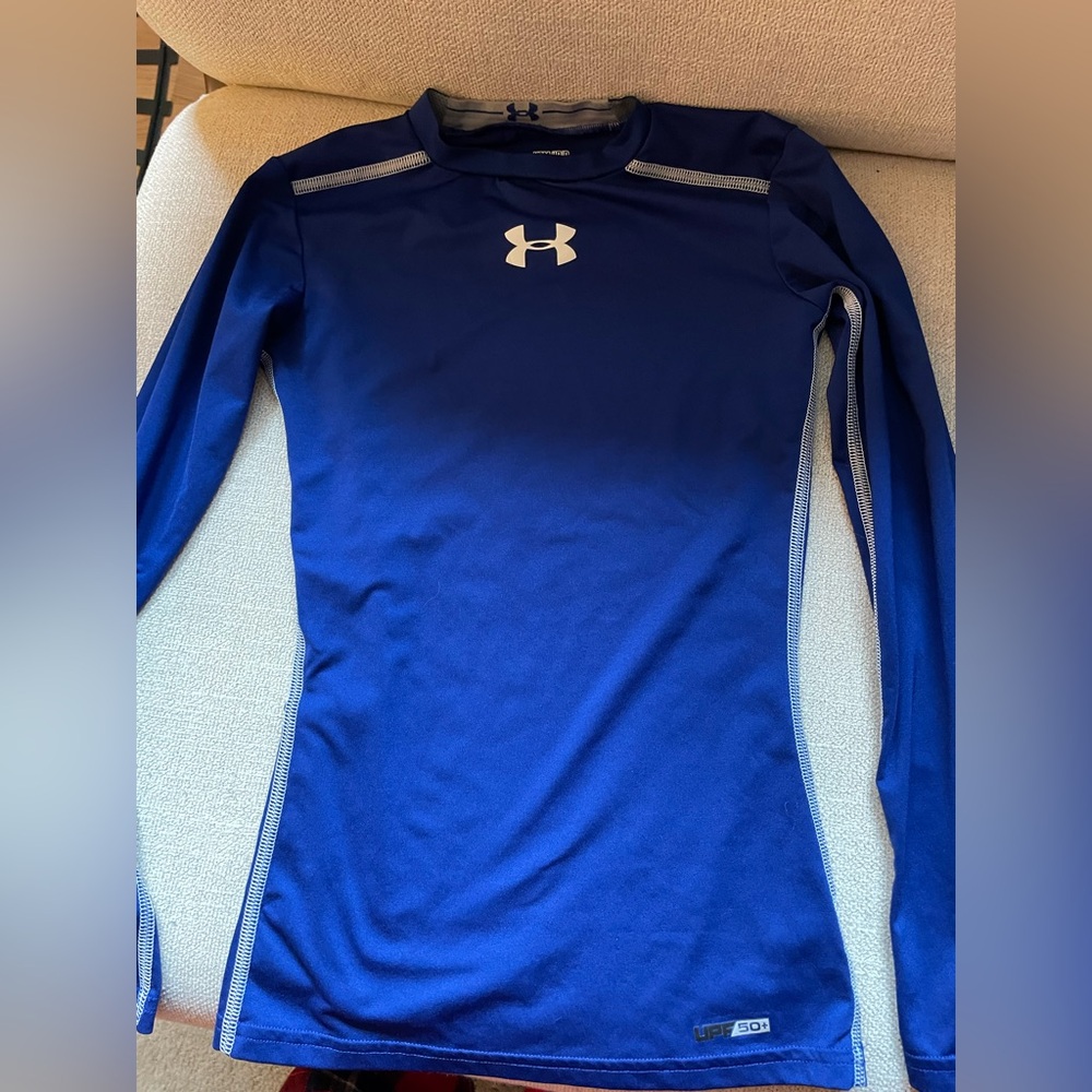 Under Armour blue shirt sited heat gear youth medium